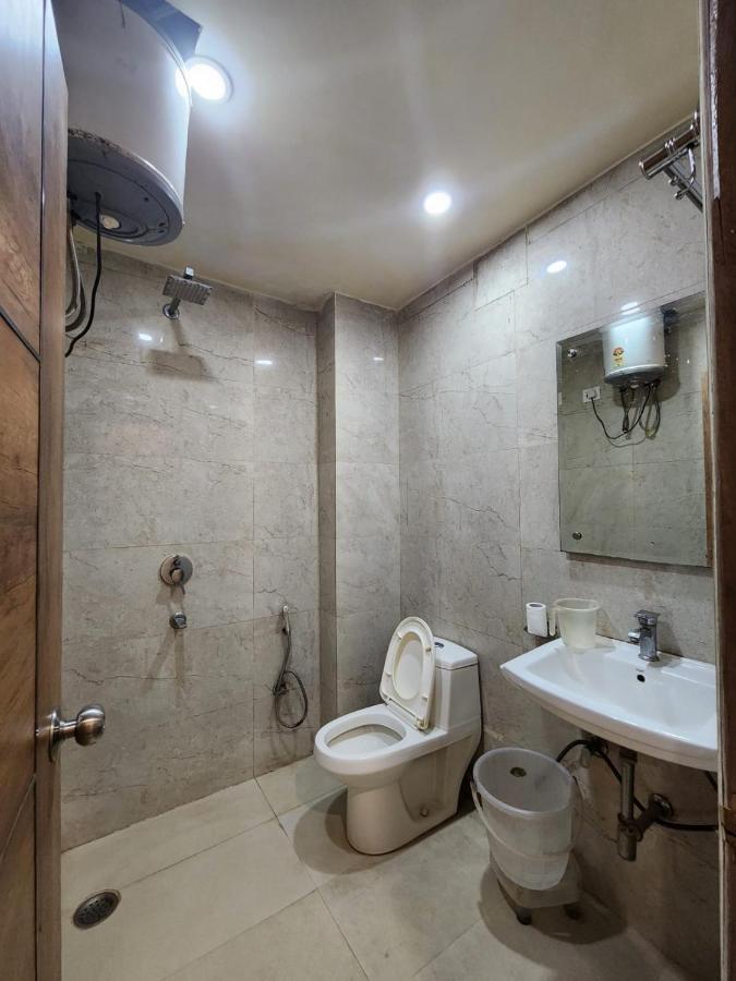 ניו דלהי Hotel Ivy Plaza Luxury מראה חיצוני תמונה