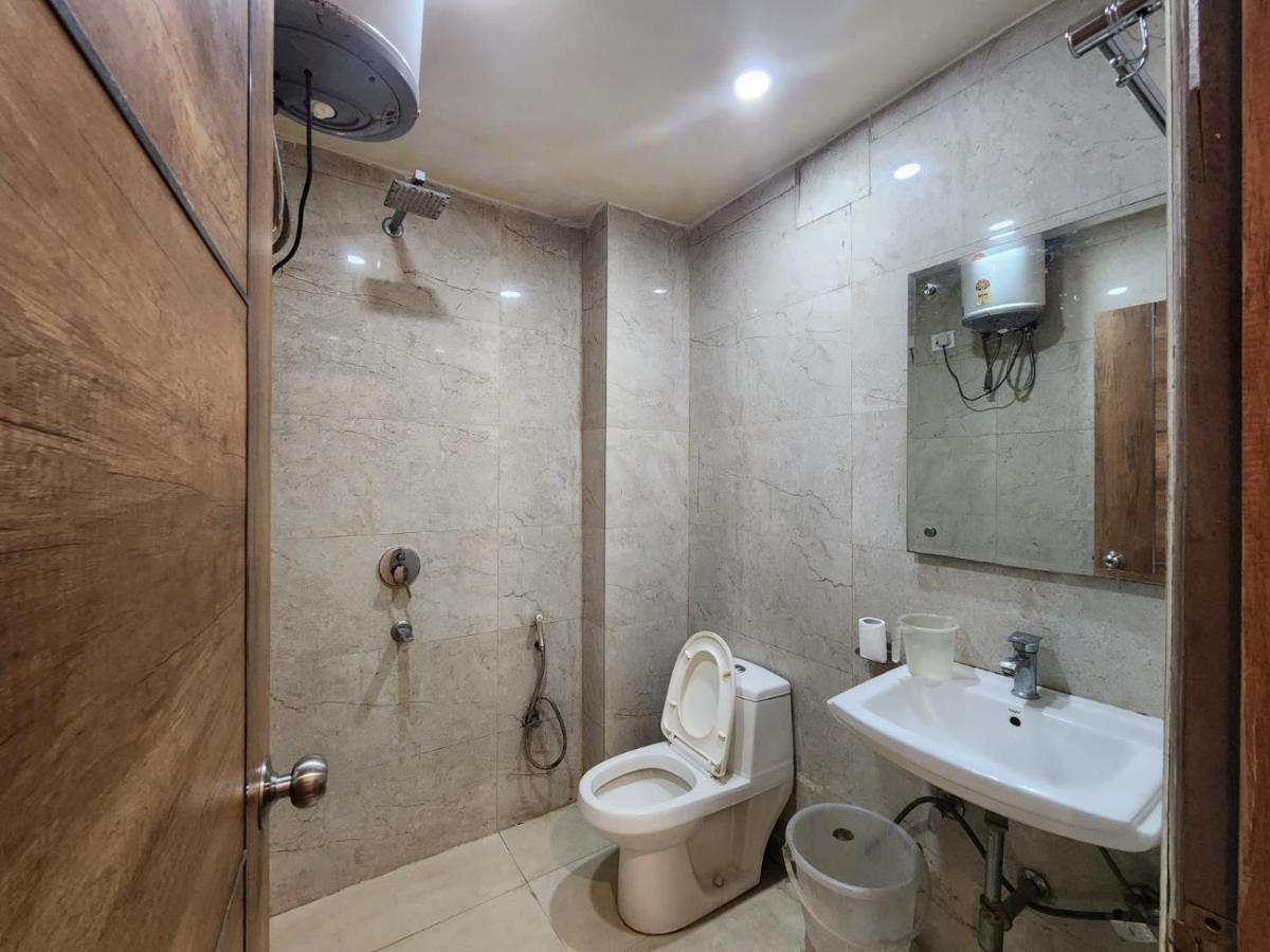 ניו דלהי Hotel Ivy Plaza Luxury מראה חיצוני תמונה