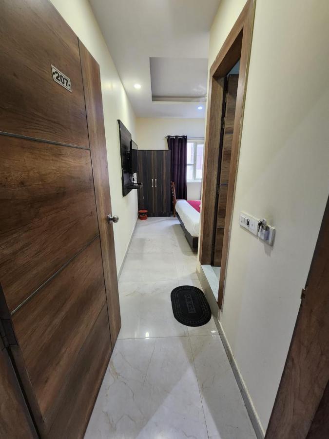 ניו דלהי Hotel Ivy Plaza Luxury מראה חיצוני תמונה