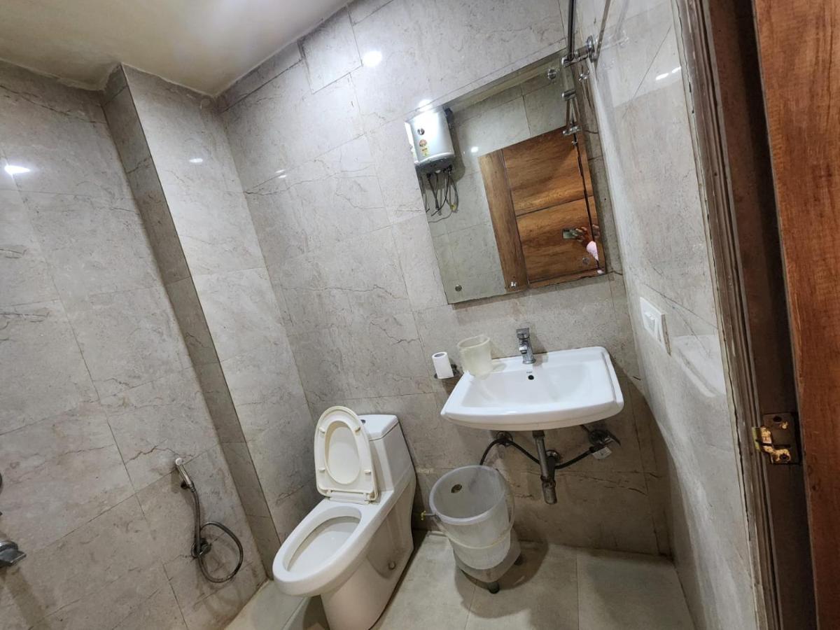 ניו דלהי Hotel Ivy Plaza Luxury מראה חיצוני תמונה